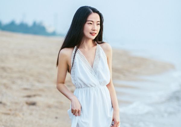 小个子女生如何选择连衣裙 小个子女生适合哪种连衣裙