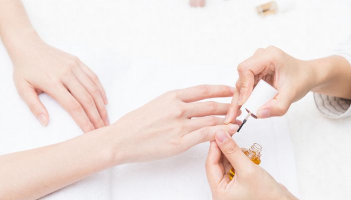 美甲底胶涂几遍 美甲底胶需要涂几遍