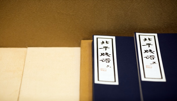 锦囊玉轴常以自随翻译 锦囊玉轴,常以自随的意思