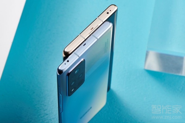 荣耀v40有双扬声器吗