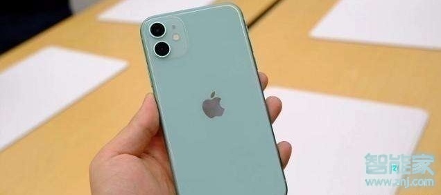 iphone11后面是玻璃吗