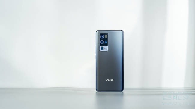 vivox50pro+耳机插孔在哪里