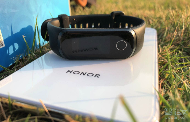 荣耀手环5i怎么接电话