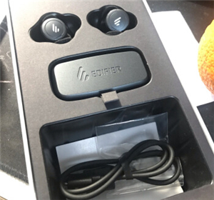 漫步者tws1给充电盒充电