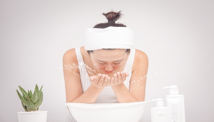 林清轩芦荟胶的使用方法 林清轩芦荟胶要洗吗