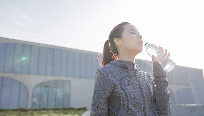 纯净水和矿泉水的区别 纯净水和矿泉水的区别在哪