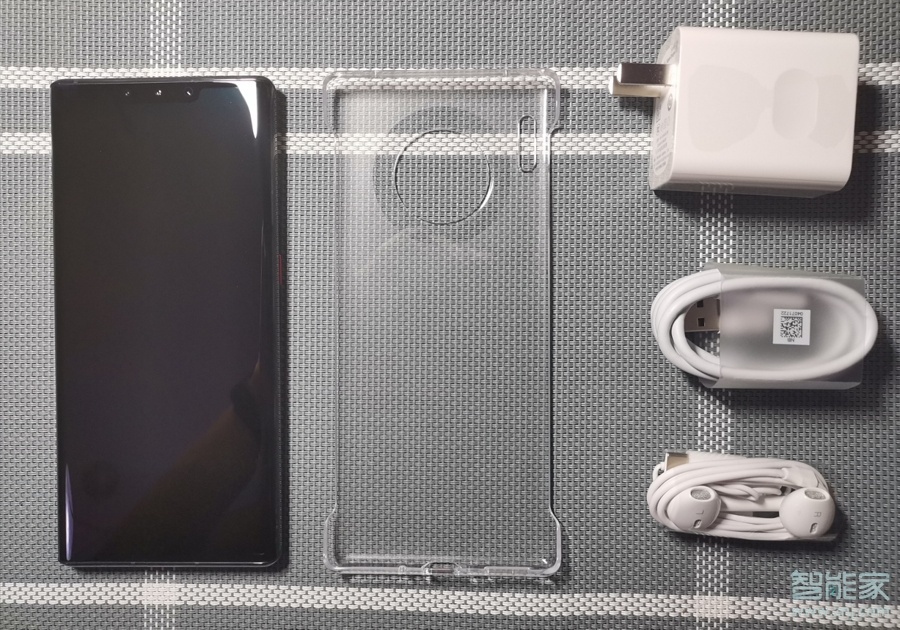华为mate30pro 5G版自带耳机吗