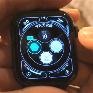 Apple Watch Series 5怎么自定义表盘