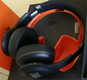 JBL V300NXT耳机怎么连接到手机上