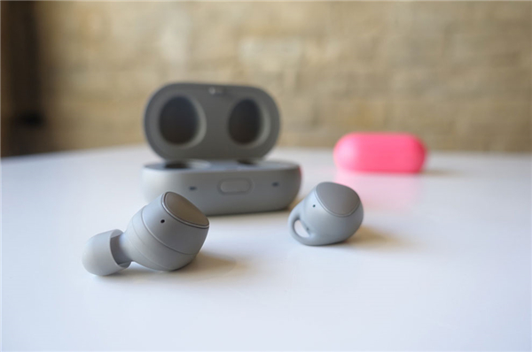 三星Gear IconX2智能耳机使用教程