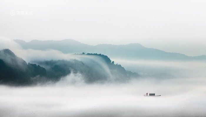 轻云出岫是什么意思 轻云出岫什么意思