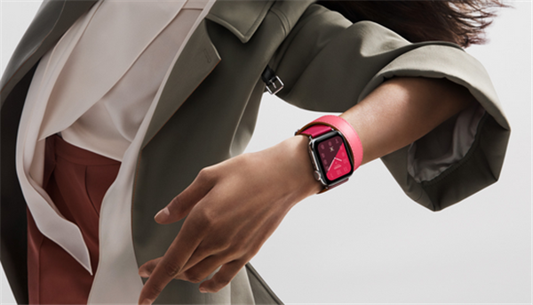 Apple Watch Series 4 耐克智能手表怎么打开缩放功能