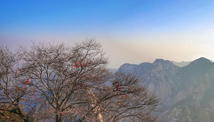 古诗咏华山古诗带拼音 咏华山古诗原文带拼音版