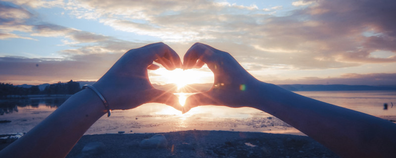 祝福一对恋人长久的诗句 祝福恋人长长久久的诗句