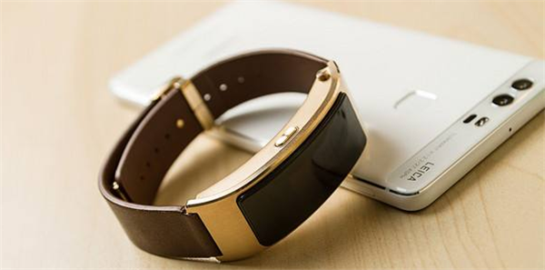 华为手环B3商务版怎么正确清洁