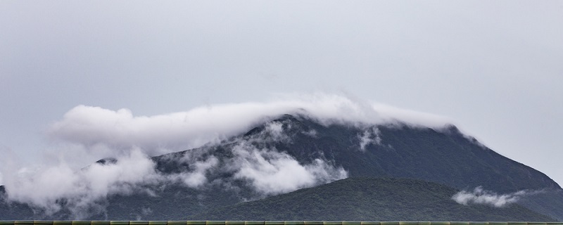 雾锁山头山锁雾清的下一句是什么? 雾锁山头山锁雾清的下一句