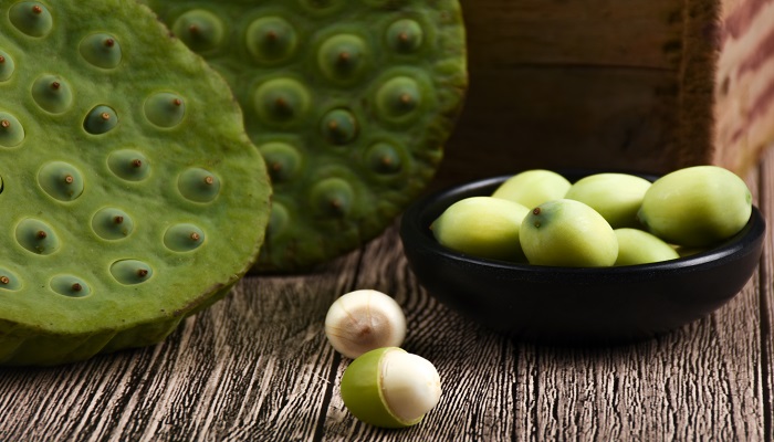 出泥而不染濯清涟而不妖体现了人物的什么品质 出淤泥而不染濯清涟而不妖表达了什么品质