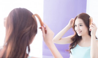 梳头很简单的方法 这样梳头更加健康