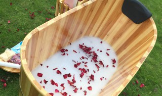 泡澡放什么可以美白皮肤 分别都有什么