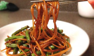 素豆角焖面的做法 素豆角焖面的做法简单介绍