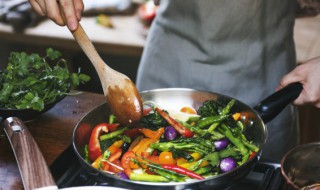 茶树茹的做法 经典干煸茶树菇做法一口气下三碗饭