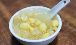 马蹄红果甜汤的简单做法 马蹄红果甜汤的简单做法分享