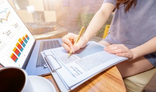 适合工作结束发朋友圈的句子 完成工作可以发的句子