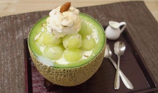 炒冰淇淋怎么卷 炒冰淇淋卷方法教给你