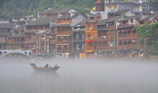 梦见下雨家里进水了 是怎么解梦的