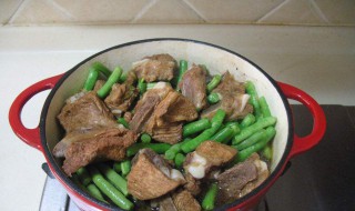 老豆角炖骨头做法 老豆角炖骨头做法介绍