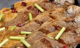 小黄鱼炖豆腐 炖豆腐的做法