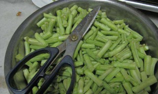 不加水腌酸豆角的做法 不加水腌酸豆角的做法介绍