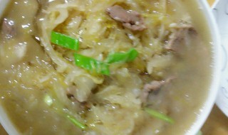 酸菜炖粉条的家常做法 这道菜有什么特色