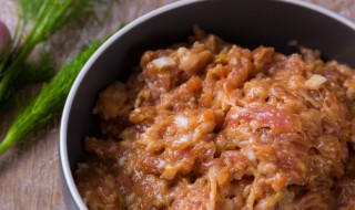 猪肉酸菜饺子馅的做法 这种做法最简单