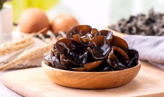 凉拌酸辣木耳的做法 怎么做凉拌酸辣木耳