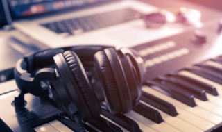 萤火虫儿歌歌词 萤火虫儿歌歌词内容