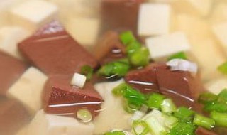 鸭血豆腐汤的做法 鸭血豆腐汤做法步骤