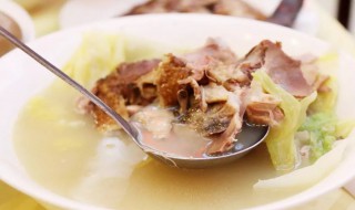 烤鸭鸭架汤的做法 烤鸭鸭架汤的制作方法