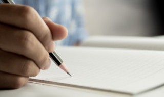 呲牙咧嘴是什么意思 呲牙咧嘴的含义