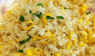 如何制作超美味方便面蛋炒饭 方便面蛋炒饭的做法