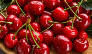 吃车厘子怎么巧去核 吃车厘子巧去核的方法