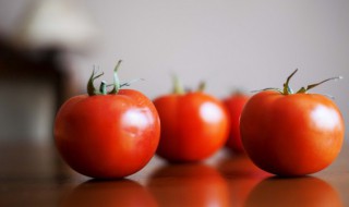 生吃西红柿的好处和功效 西红柿对人体的优点