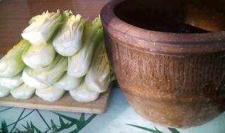 家庭酸菜的腌制方法 分别有什么具体的步骤