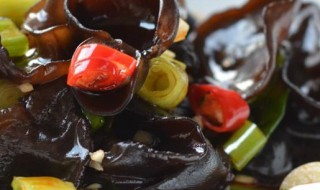 酸辣木耳的做法 做酸辣木耳的步骤