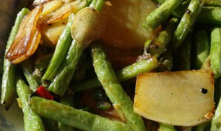 炒豆角土豆家常做法 怎么做炒豆角土豆