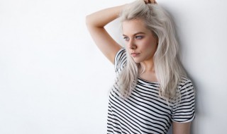 显瘦t恤穿搭 T恤怎么穿显瘦