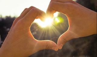 赞美晨曦阳光的唯美句子 关于晨曦阳光的唯美句子