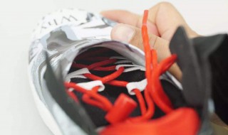 复杂的穿鞋带方法 这几种方法都复杂