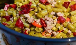 酸豆角起白怎么办 酸豆角起白处理方法