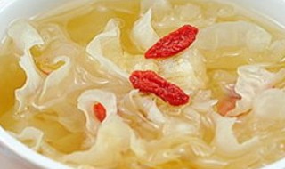 燕窝与什么炖比较好 燕窝介绍